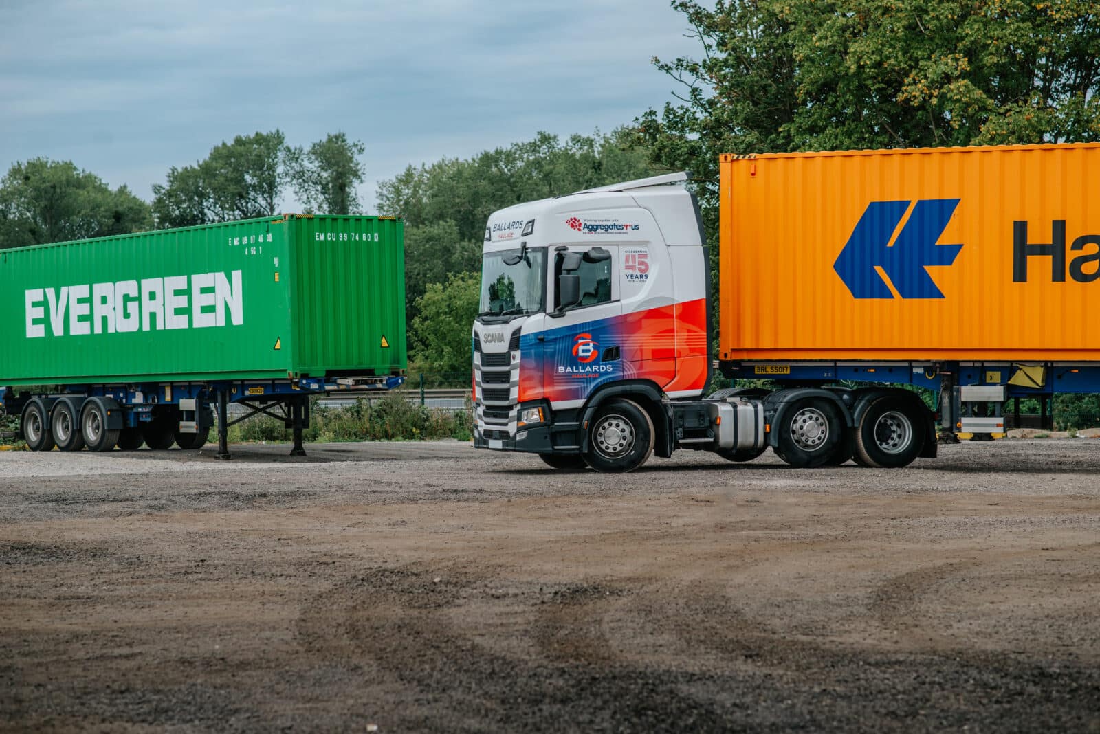 Ballards sliding skeleton trailers